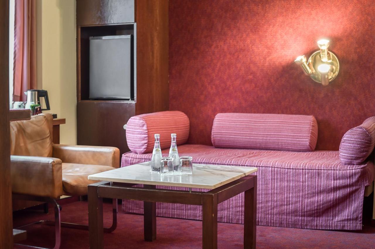 Kontaktlos Hotel Am Kappelberg Kontaktlos Fellbach Exteriér fotografie