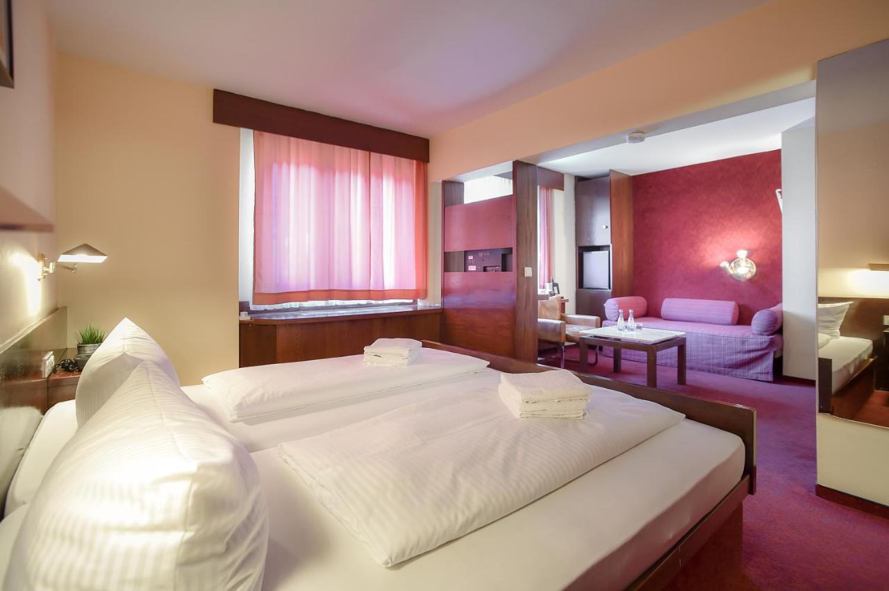 Kontaktlos Hotel Am Kappelberg Kontaktlos Fellbach Exteriér fotografie